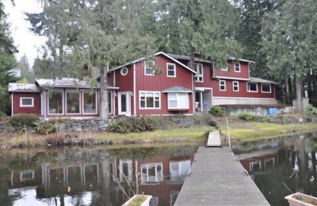 Private Lakeside Getaway