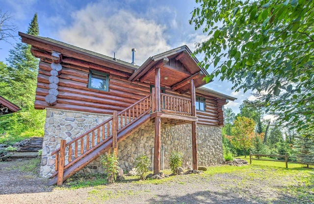Private Lutsen Cabin w/ Fire Pit, Walk to Lake