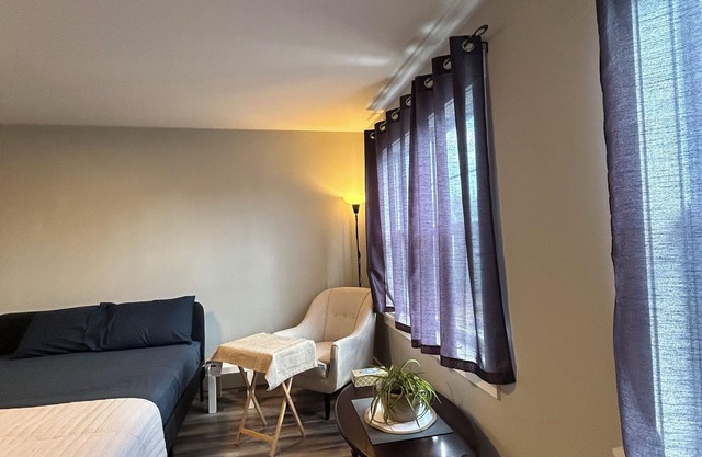 Private Master Bedroom w/Bath