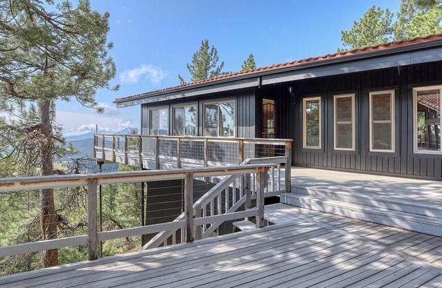 Private Mountain Getaway with Majestic Views