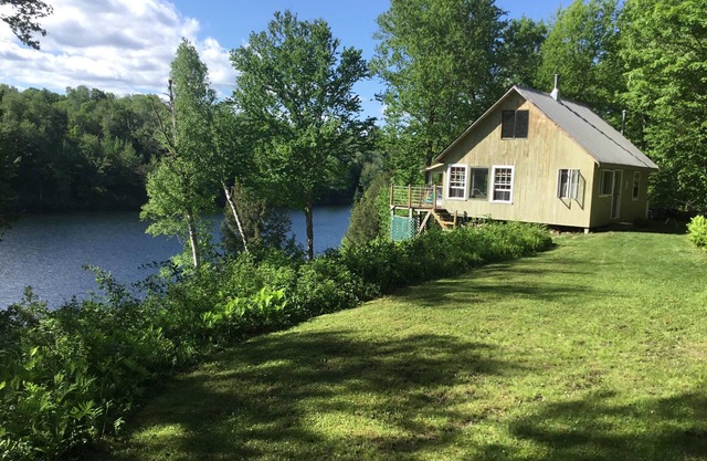 Private Mountain Pond Cabin
