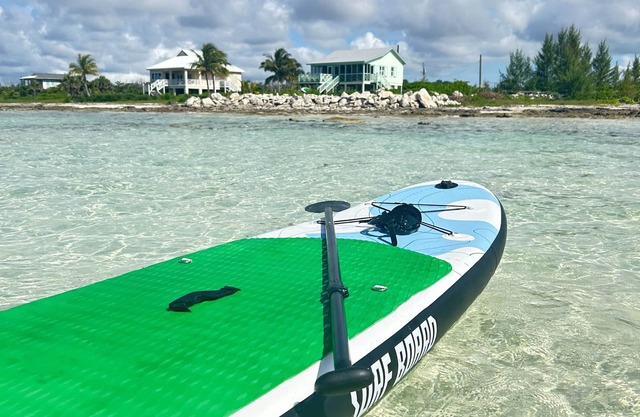 PRIVATE OCEANFRONT BEACH BUNGALOW! SNORKELING REEFS PADDLEBOARDING!