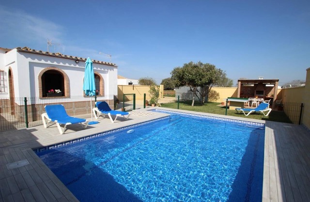 private Pool, nice porch with sunloungers, quiet area - Casa Melli -