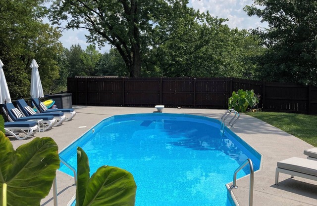 Private pool! Perfect location! Less than 2 miles to Franklin’s charming Main St