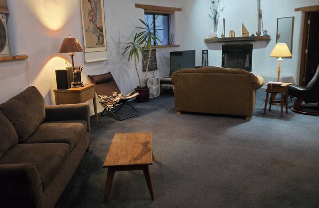 Private, Quiet Country home just 20 minutes from Santa Fe.