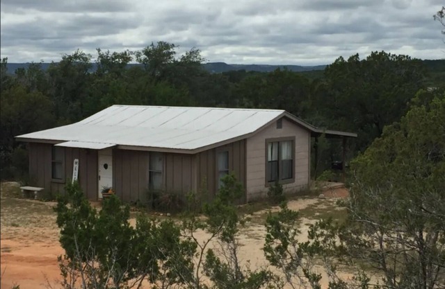 Private refuge on the Llano River to flyfish, swim, relax, and enjoy creation