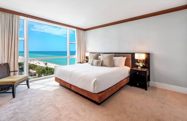 Private Residence at Carillon Miami Resort