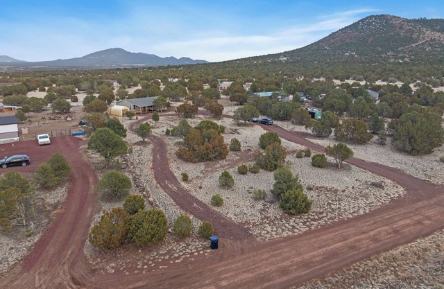 Private Retreat w/Gym & Firepit Near Grand Canyon Railway and South Rim