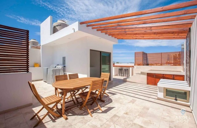 Private Rooftop | Walk to Malecón | Gated Stay