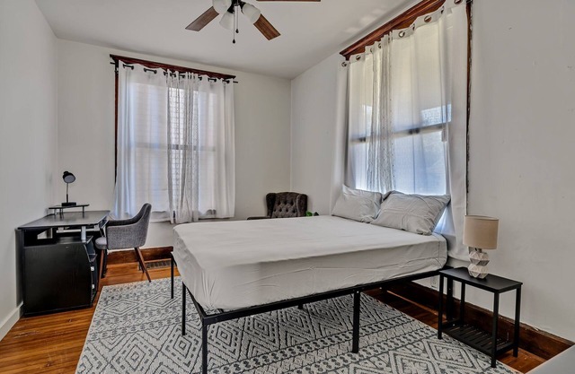 Private Room A in Shared House with Common Areas – Comfortable and Convenient