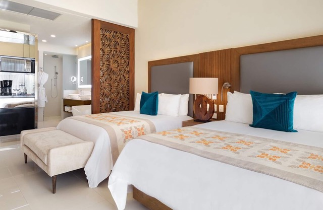 Private Room in Brand New Cabo Resort!