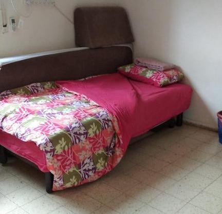 Private room near the Airport for amazing people