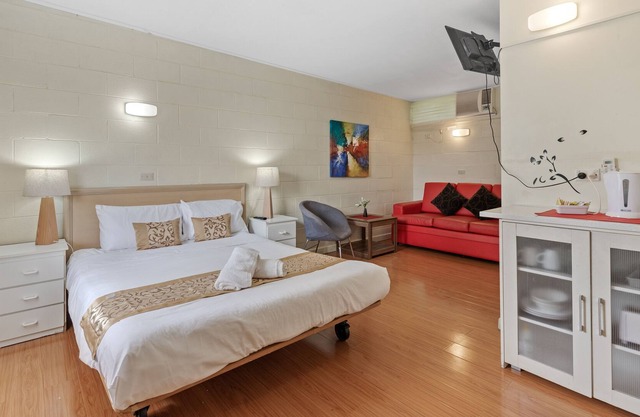 Private Room with Bathroom and Great Rate