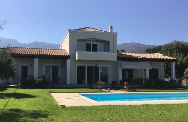 Private rooms in villa