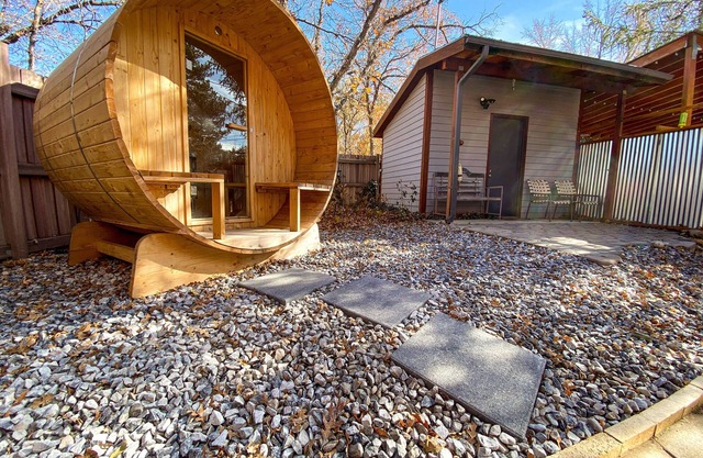 Private Sauna Cozy Mountain Basement Apt Fast Wifi 2bd 1ba