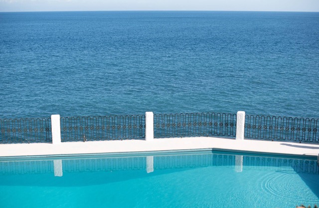 ! PRIVATE SEA ACCESS AND SEA WATER POOL !