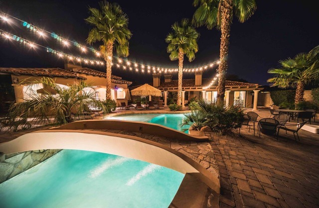 Private Secluded Paradise Resort: Family Estate/8 Bedroom Suites/7 Bathrooms