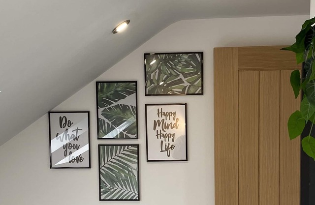 Private self-contained flat- shared front entrance