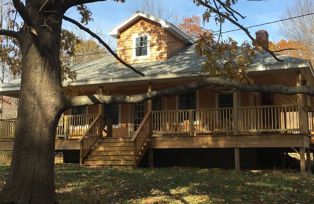 Private setting for a couple-just two people in the whole house!