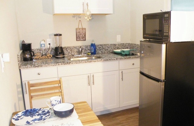 Private small house in Tampa