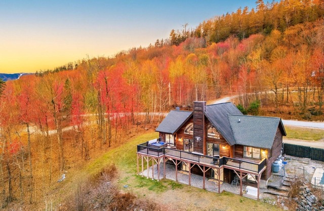 Private & Spacious | Scenic Views | Hot Tub