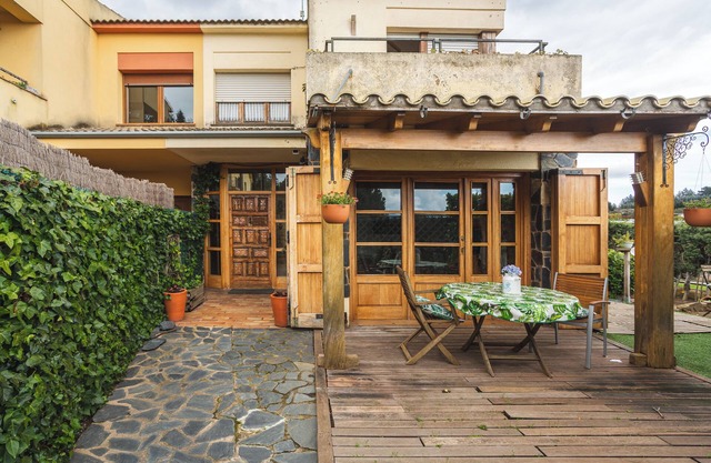 Private Studio 'Can Mussol' with Terrace, Balcony and Wi-Fi