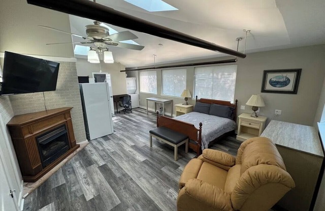 Private Studio Pet Friendly A/C + Wi-fi