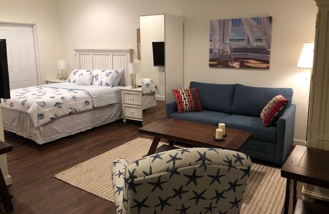 Private Studio Suite near the Beach