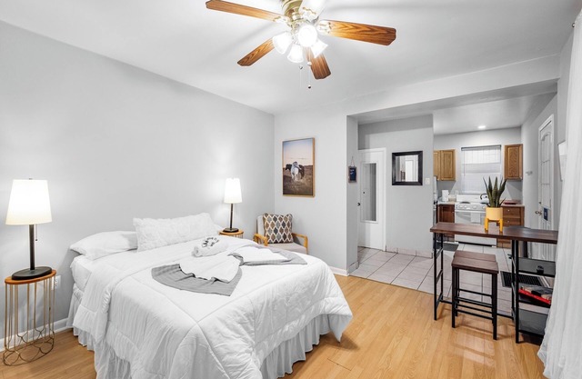 Private Studio w/Cozy Yard