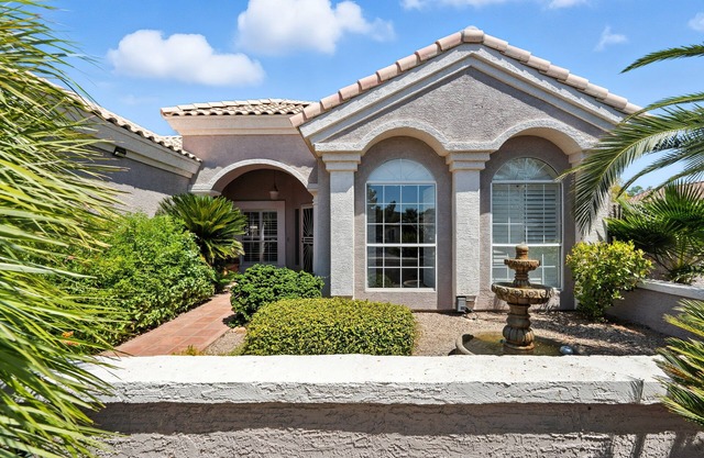 Private Tuscany Oasis with Pool - Perfect for families, couples or business travelers by RedAwning