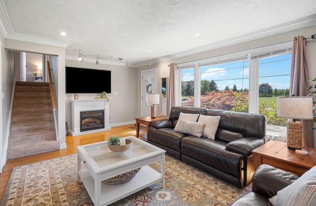 Private Vineyard Home w/2 Bedrooms - Mins to Old Town NOTL & Falls