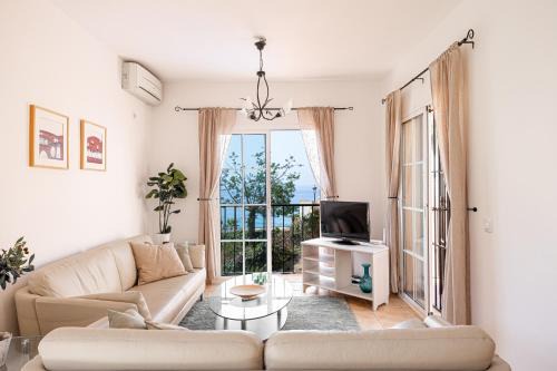 Private villa in Tamango Hill