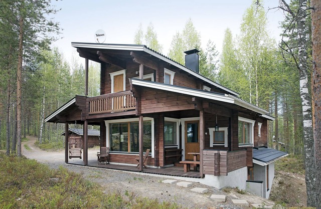 Private villa with pier on lake Saimaa. Own sauna & rowing boat. Pet-Friendly!