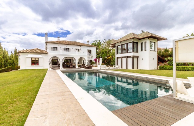 🏌🏾‍♂️PRIVATE VILLA WITH POOL, ☀️GYM, WIFI SAN ROQUE CLUB GOLF SOTOGRANDE 💍Weddings -