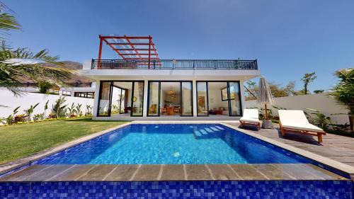 Private Villa with Pool & Roof Top - Ocean view