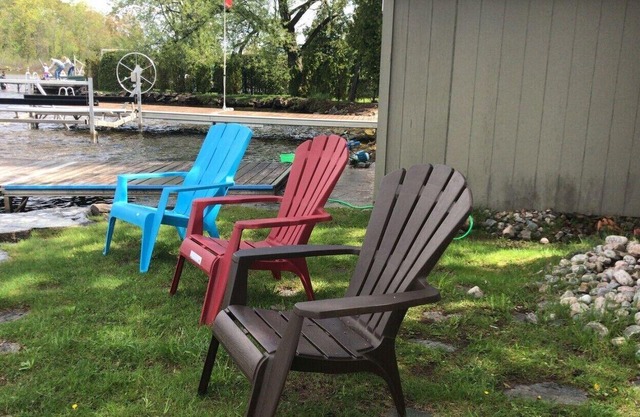 Private Waterfront Cottage at Kawartha Lakes