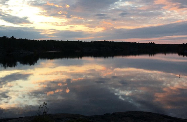 Private Waterfront Cottage on Historic French River - Sunsets & Stars