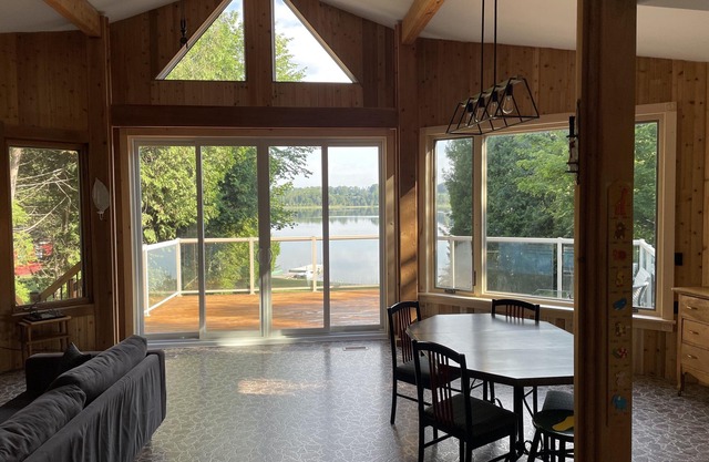 Private Waterfront Getaway on Townsend Lake