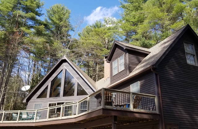 Private Woodland Getaway minutes from Ski Butternut