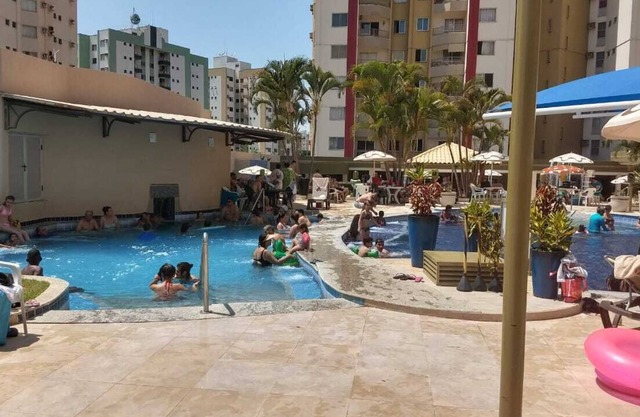 Privé das Hhermas, 2 bedrooms one suite kitchen and living room with TV