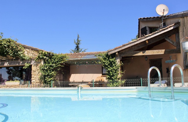 Property in Périgord Agenais, breathtaking view, swimming pool, SPA, Sauna.