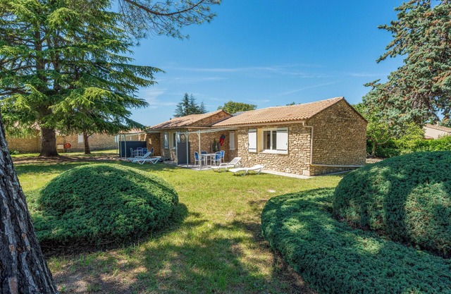 Provencal country house T2 in a tourist residence