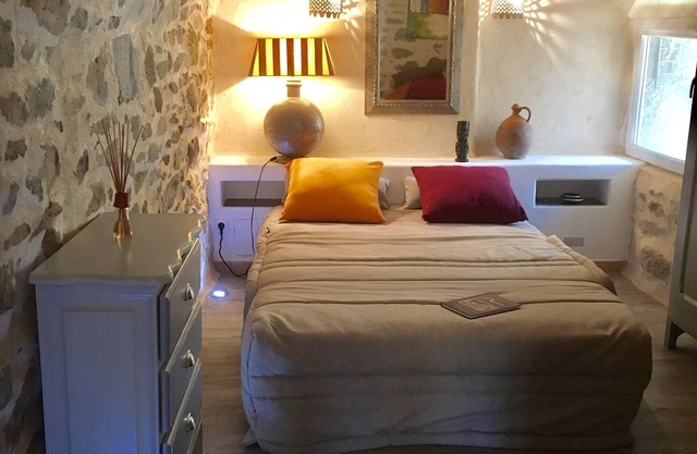 Provencal charm cocoon
