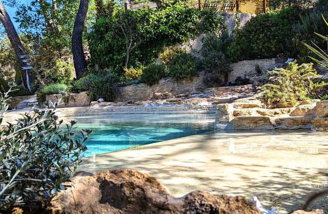 Provencal villa with pool in the heart of Luberon