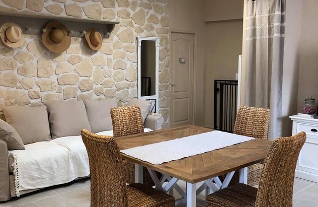 Provence Luberon Bonnieux Rental Cottage Chez Basile