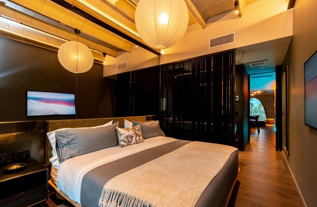 Provenza Paradise Jacuzzi AC Steam Showers