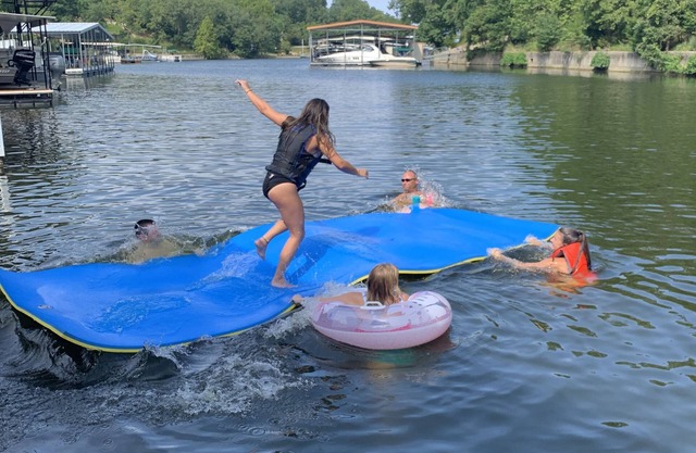 Prvt COVE on 4 corners of Lake. Dock, Boat Ramp, Kayak, SUP, LiLy PaD & floats