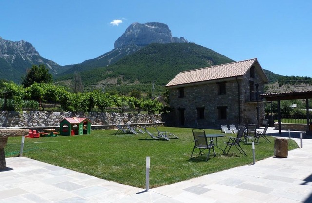 Puerta de Ordesa Garden