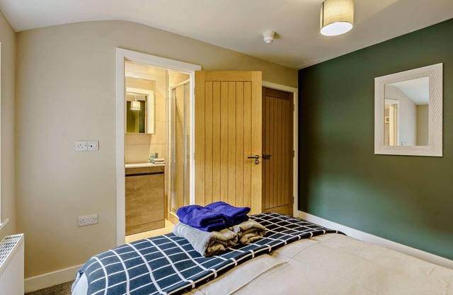 Pule Hill Apartment - Canal View