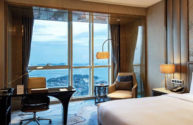 Pullman Yantai Center